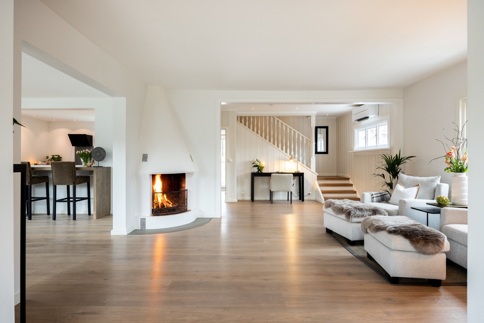 Herlig hjørnepeis - perfekt på sene høst- og vinterkvelder. Galleribilde