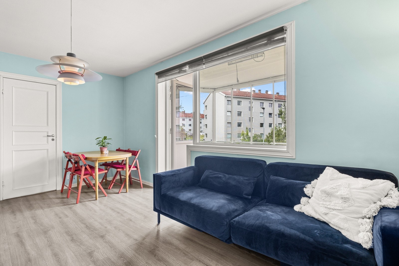 Lys og fin 2-roms leilighet. Ypperlig førstegangsbolig/pendlerleilighet. Galleribilde