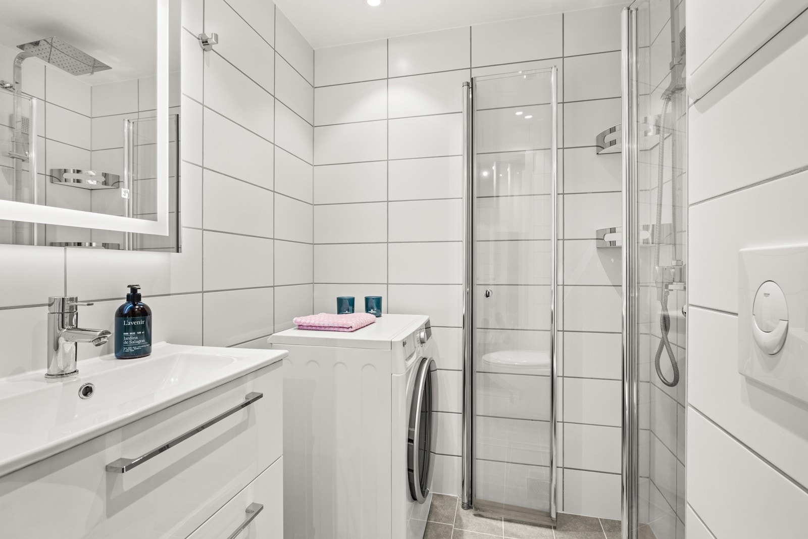 Bad ble rehabilitert i regi av borettslaget i 2024. Galleribilde