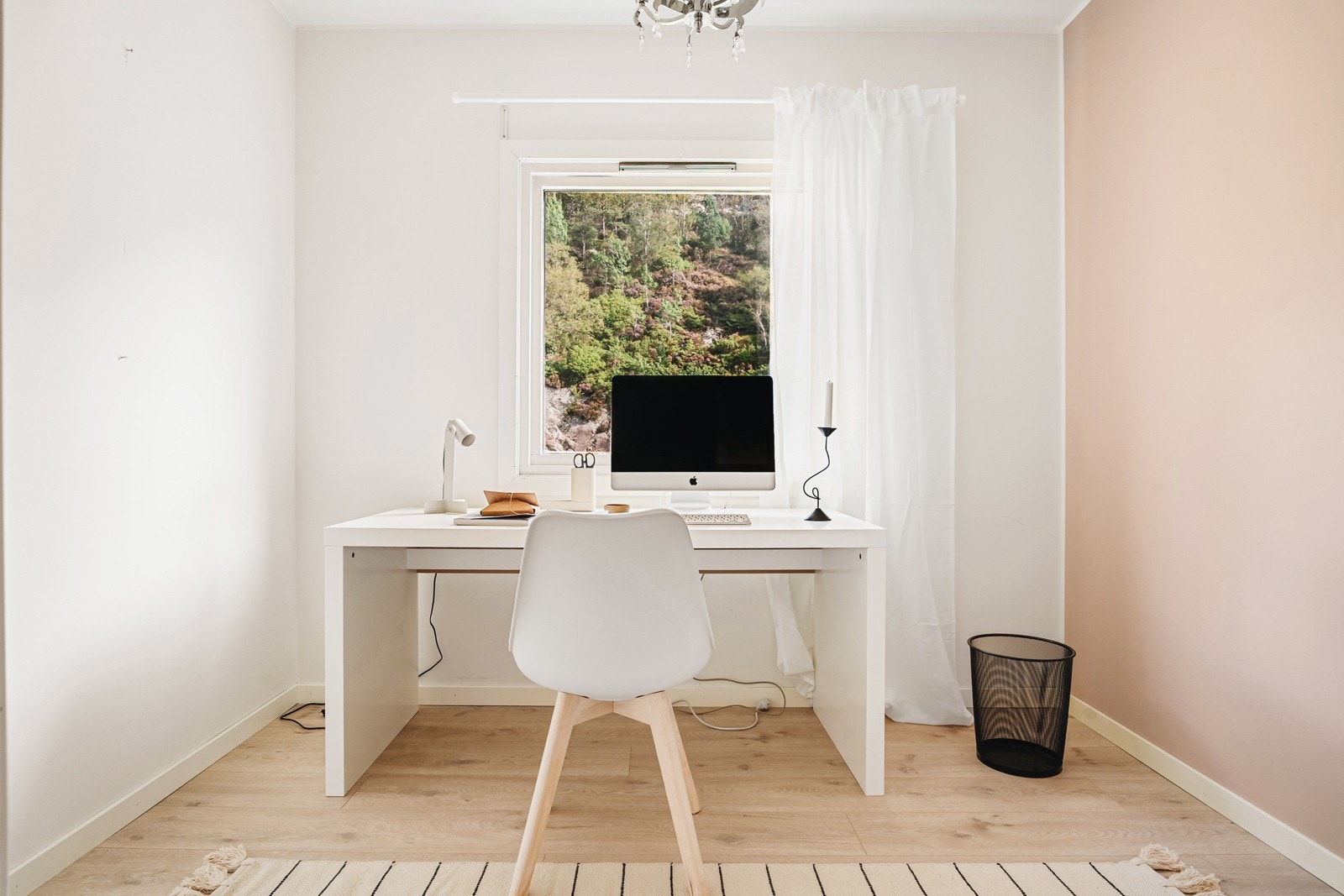 Det ene soverommet er i dag innredet som kontor. Galleribilde
