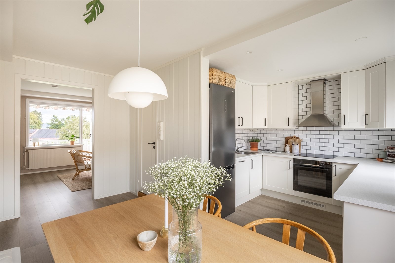 Leiligheten har en god intern beliggenhet i byggets 3. etasje Galleribilde