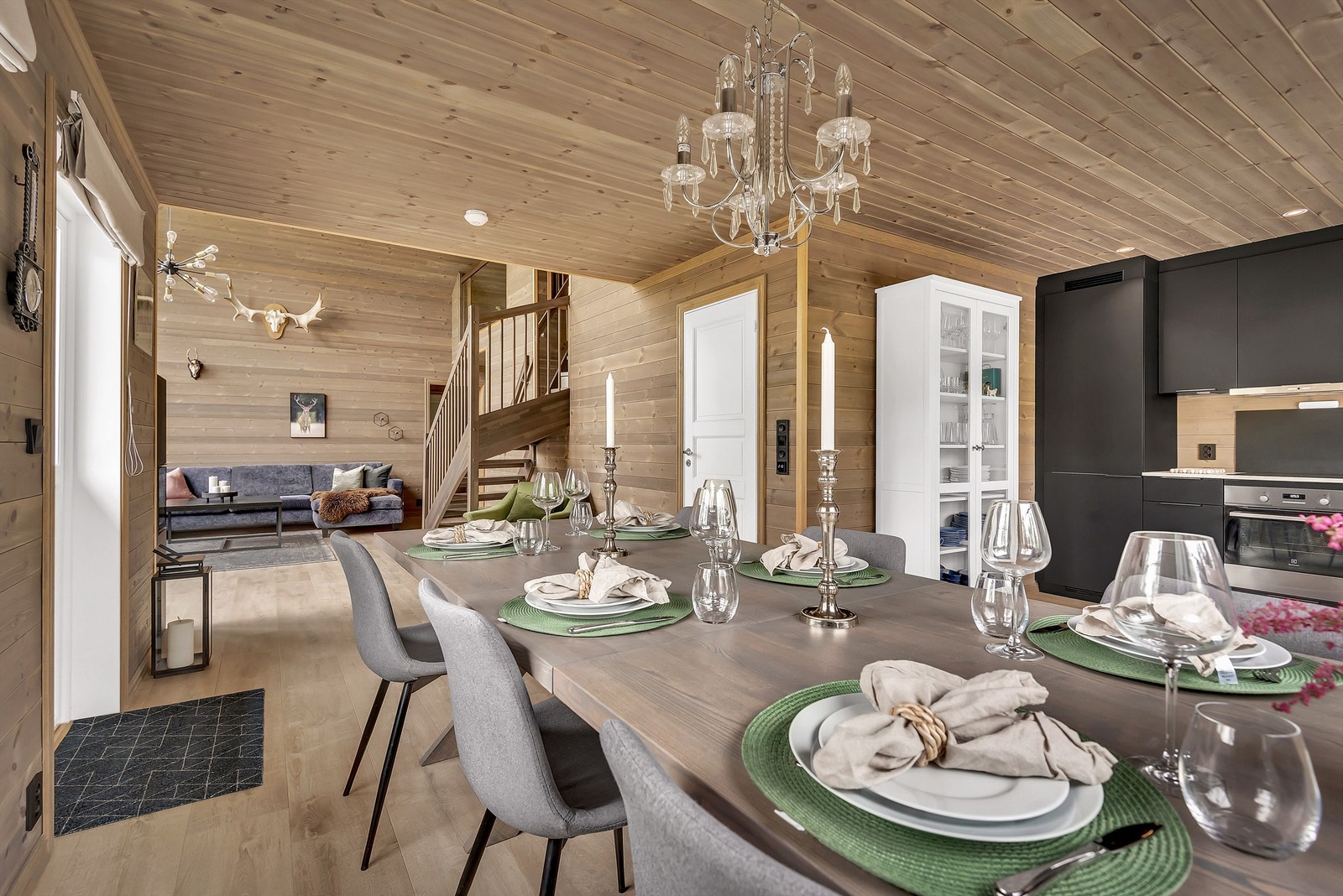 VIKERFJELL - LEKKER HELÅRSHYTTE - Naturskjønne omgivelser. 13 sengeplasser. Flott turterreng! 1,5time fra Oslo. Galleribilde