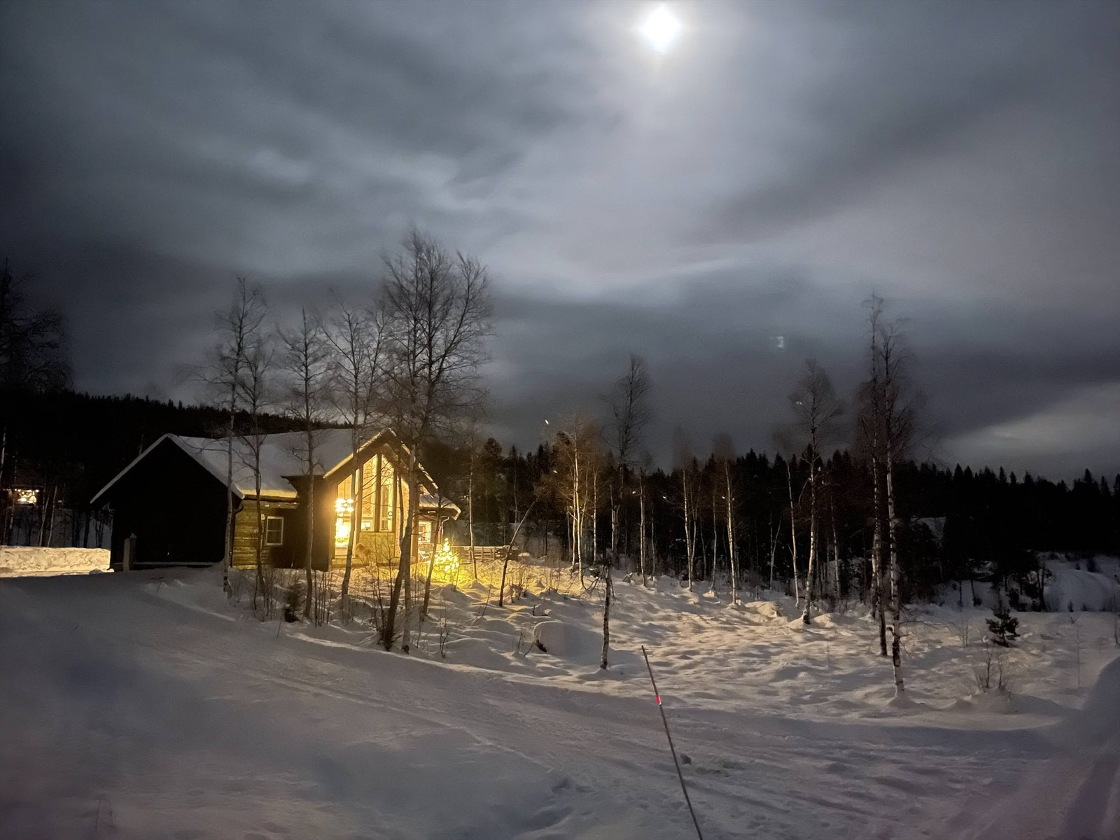 Hytta på vinterstid. Galleribilde