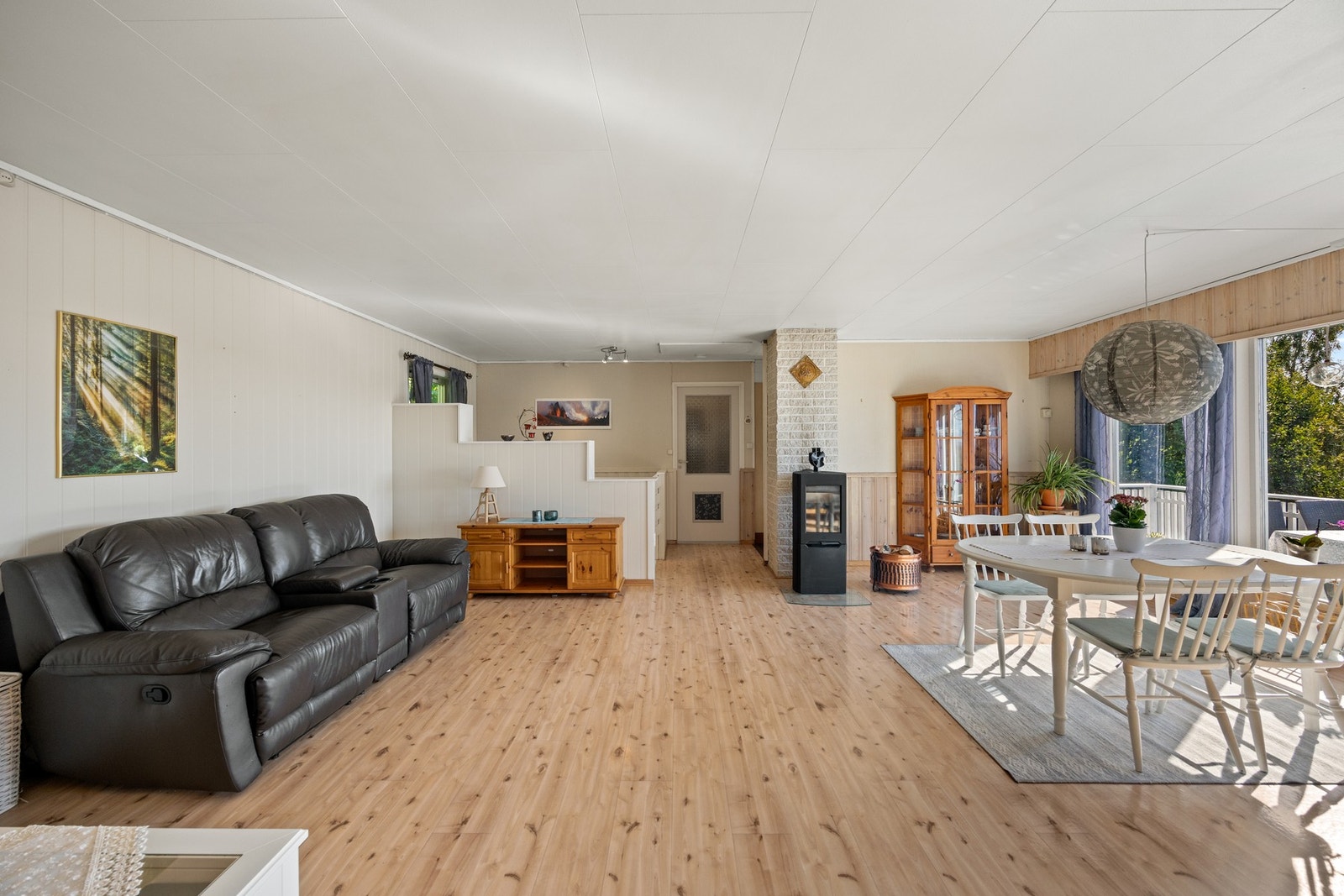 Lys og trivelig stue - 38,5 kvm. Galleribilde