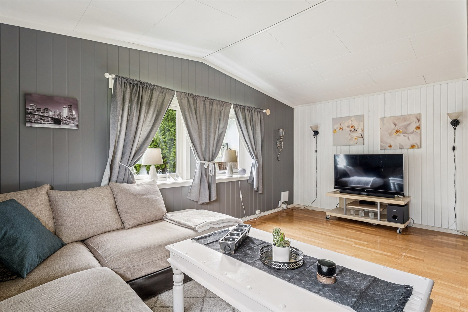 Stuen gir fleksible møbleringsmuligheter Galleribilde