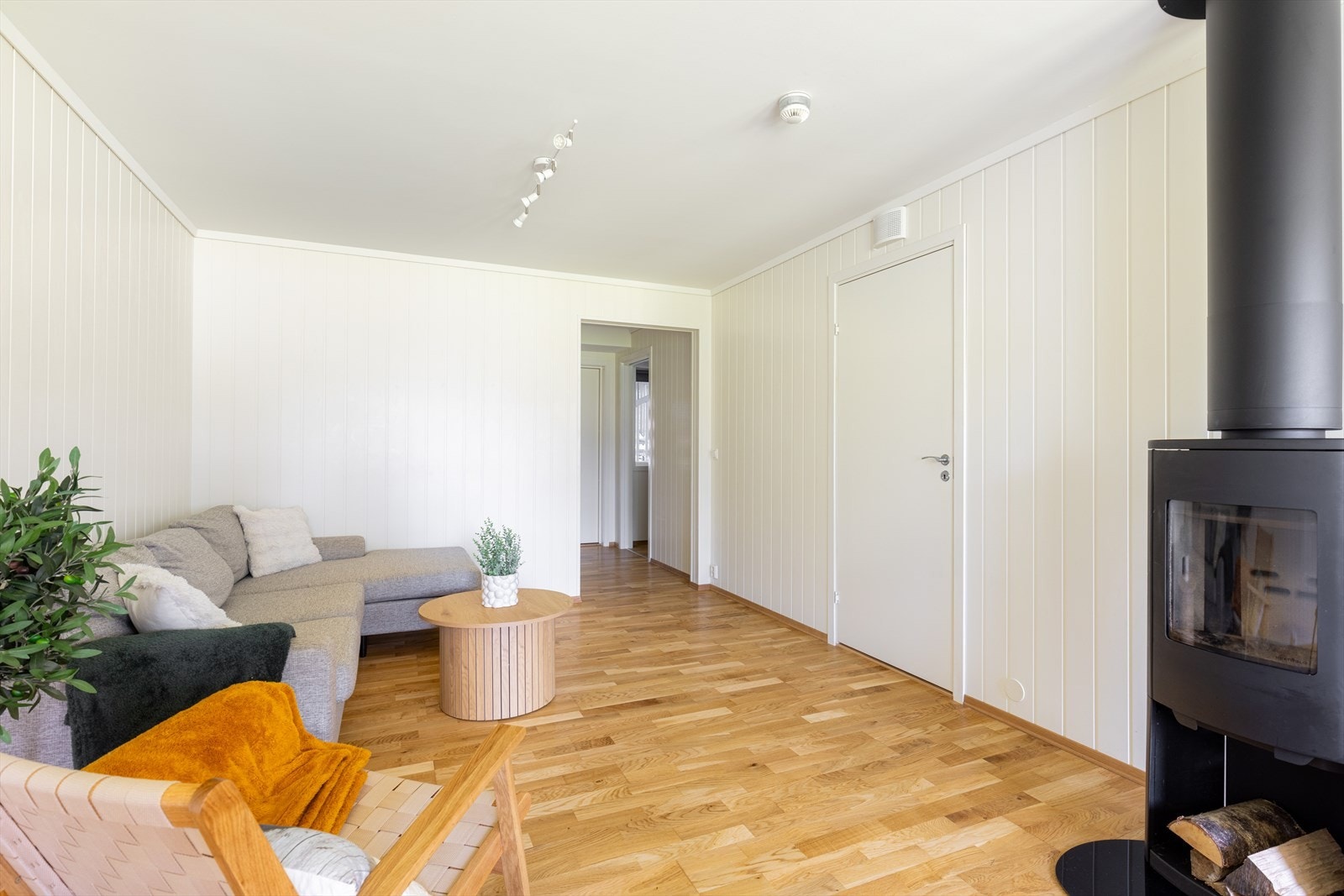 Det er opplyst at kabel-tv og internett er inkludert i felleskostnadene. Galleribilde