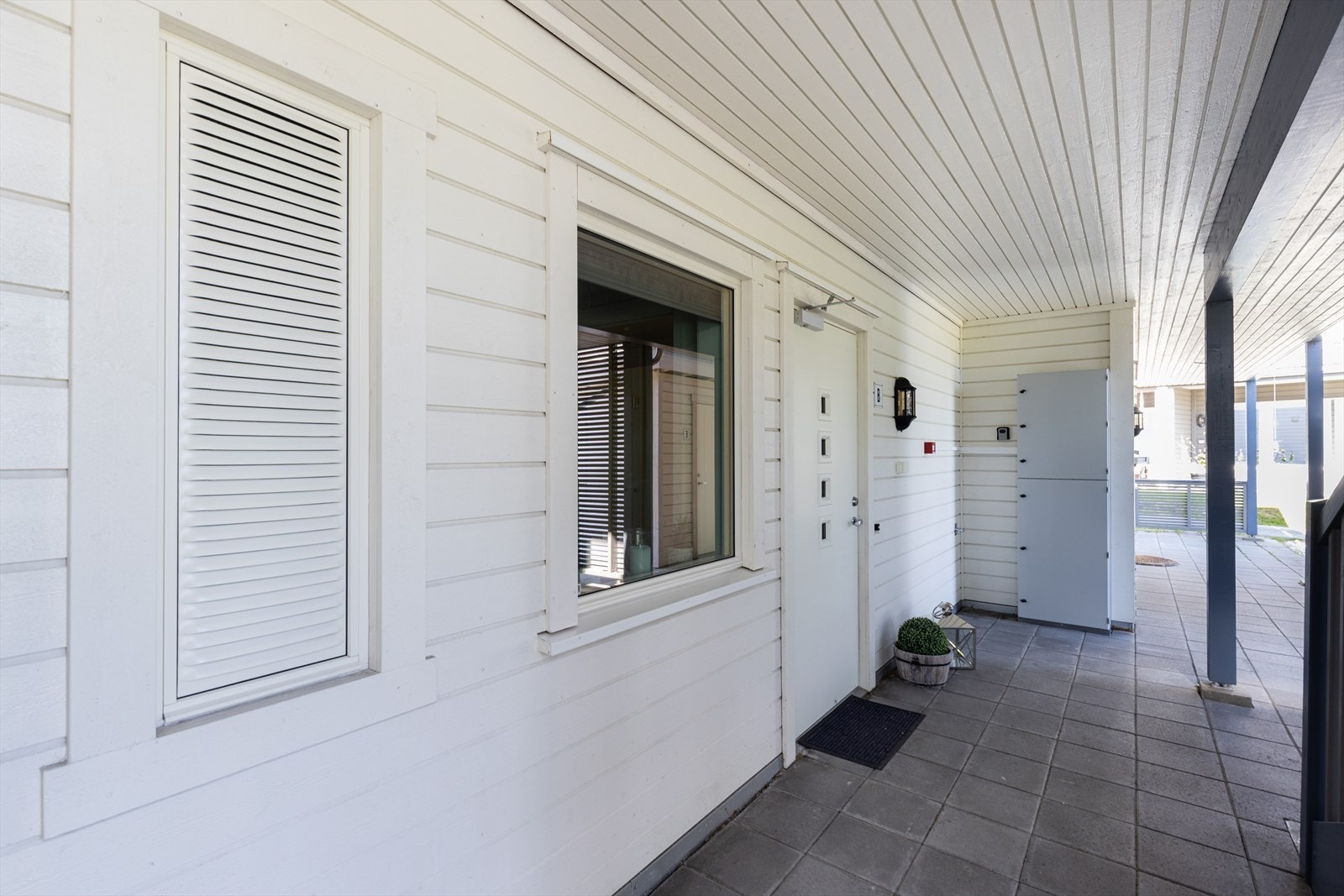 Inngangsparti. Galleribilde