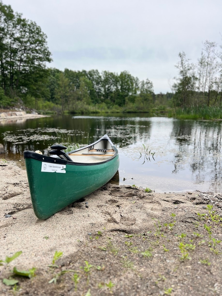 Start dagen med en kajakk tur i Drangsvann Galleribilde