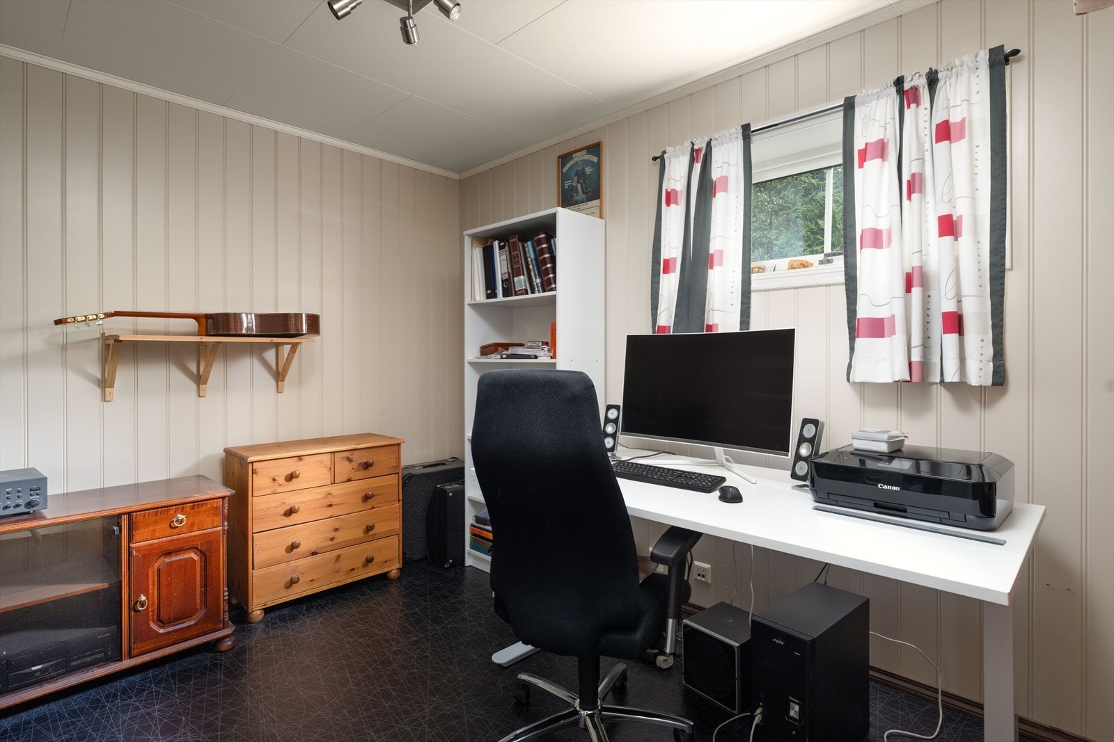 Kontorrom i underetasje Galleribilde