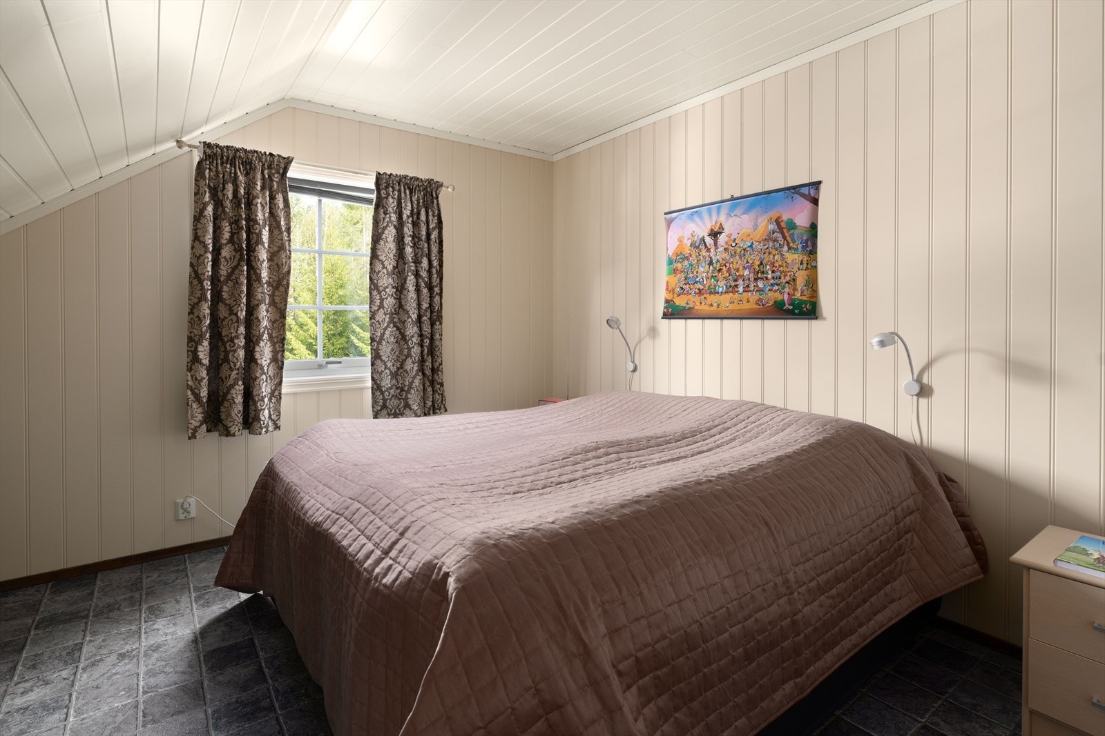 Ett av de tre soverommene i 2. etasje. Galleribilde