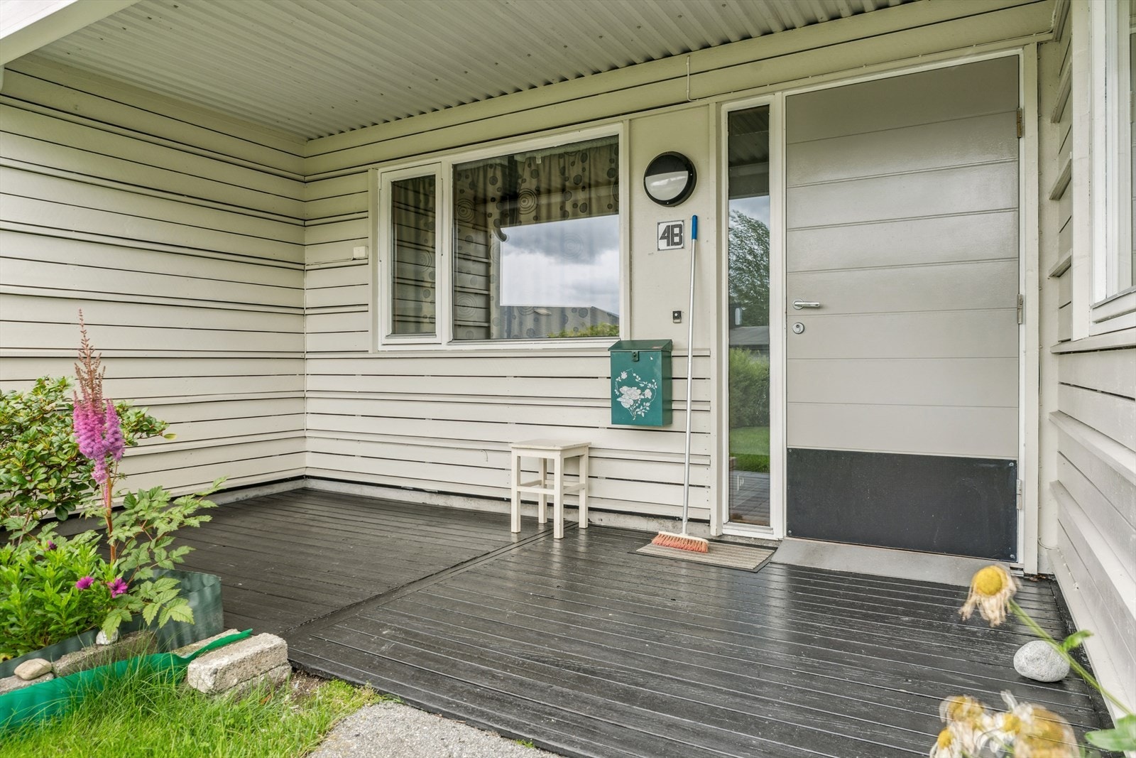 Her er det fint å sitje i det meste av vêr Galleribilde