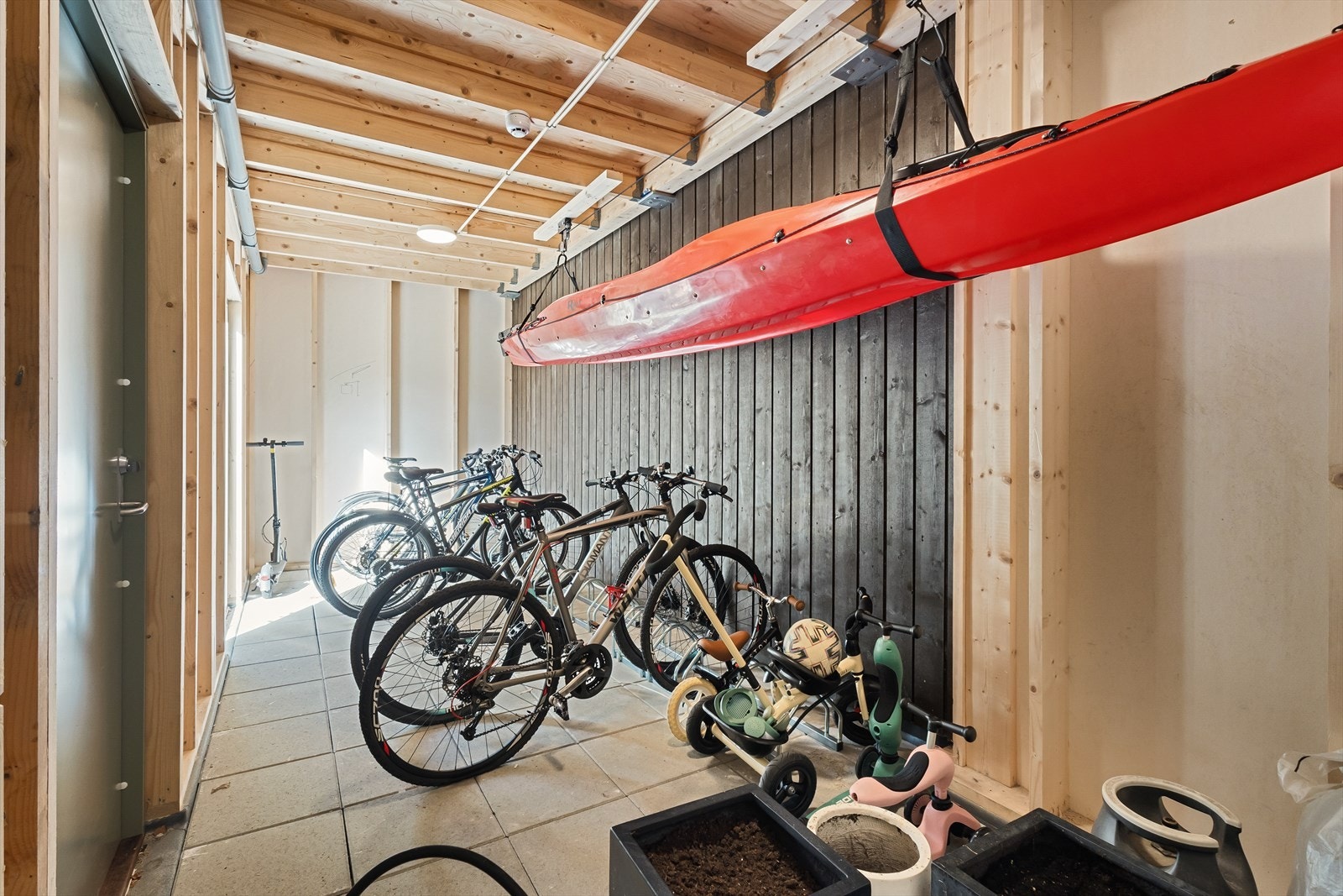Felles sykkelbod i sameiet. Galleribilde