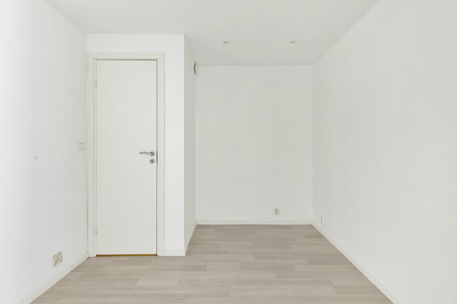 Alkove med praktisk bod for ekstra lagringsplass. Galleribilde