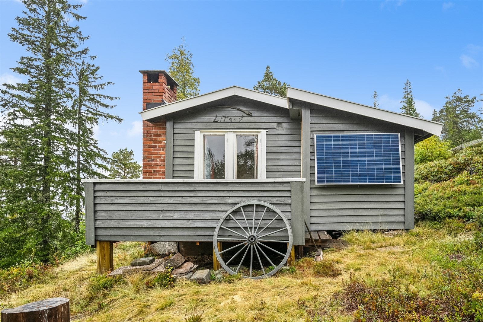 Hytta er liten og enkel Galleribilde