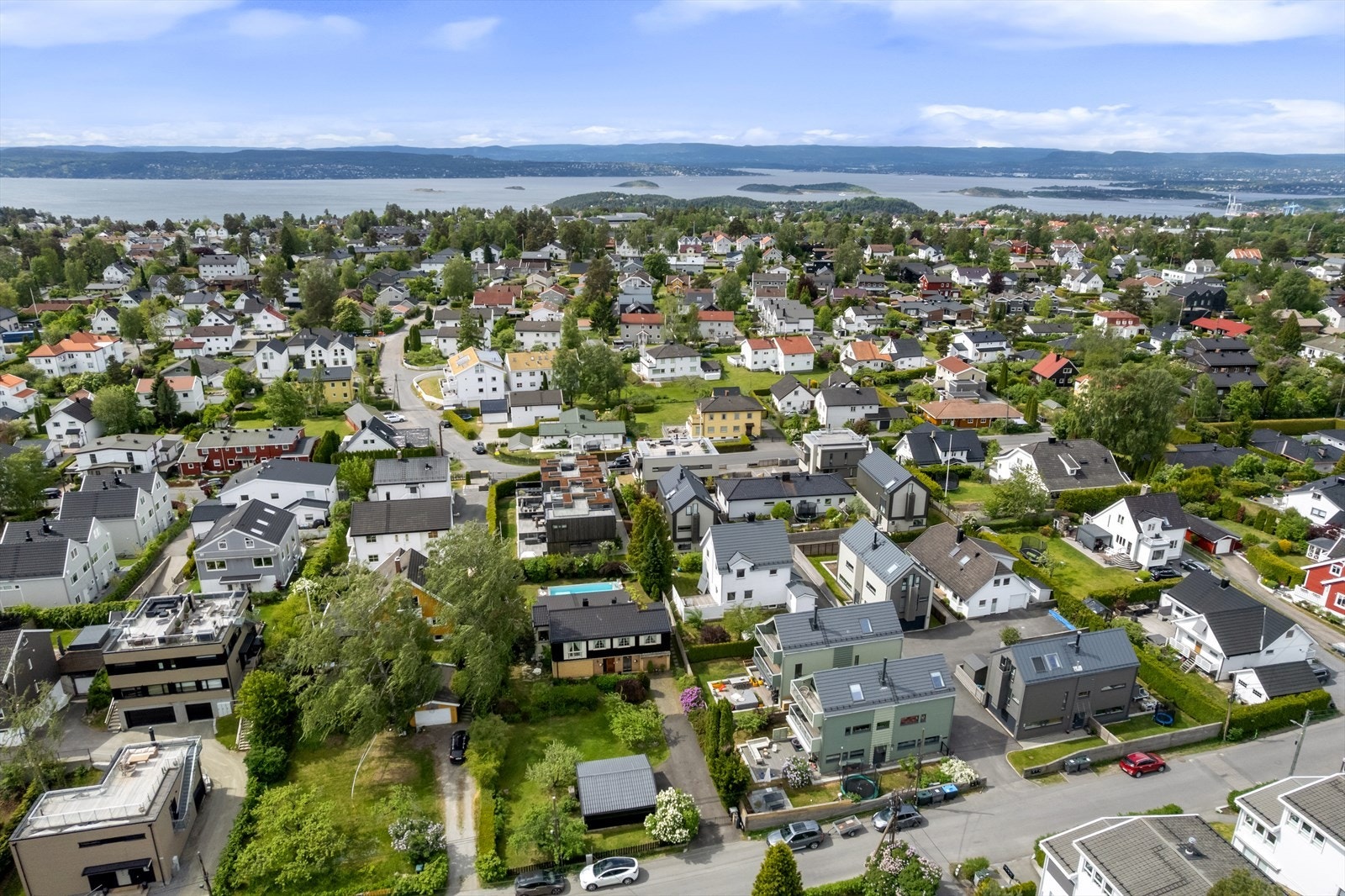 Eiendommen ligger ca. 8-9 minutters gange fra Munkerud skole og ca. 5 minutters sykling til Nordseter ungdomsskole Galleribilde
