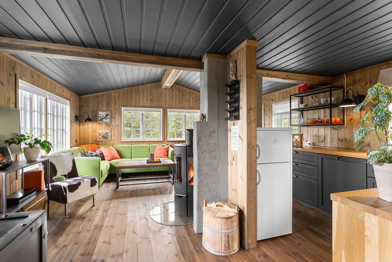 Drømmer du om en hytte som kombinerer den lune og ekte hyttestemningen med dagens komfort? Galleribilde