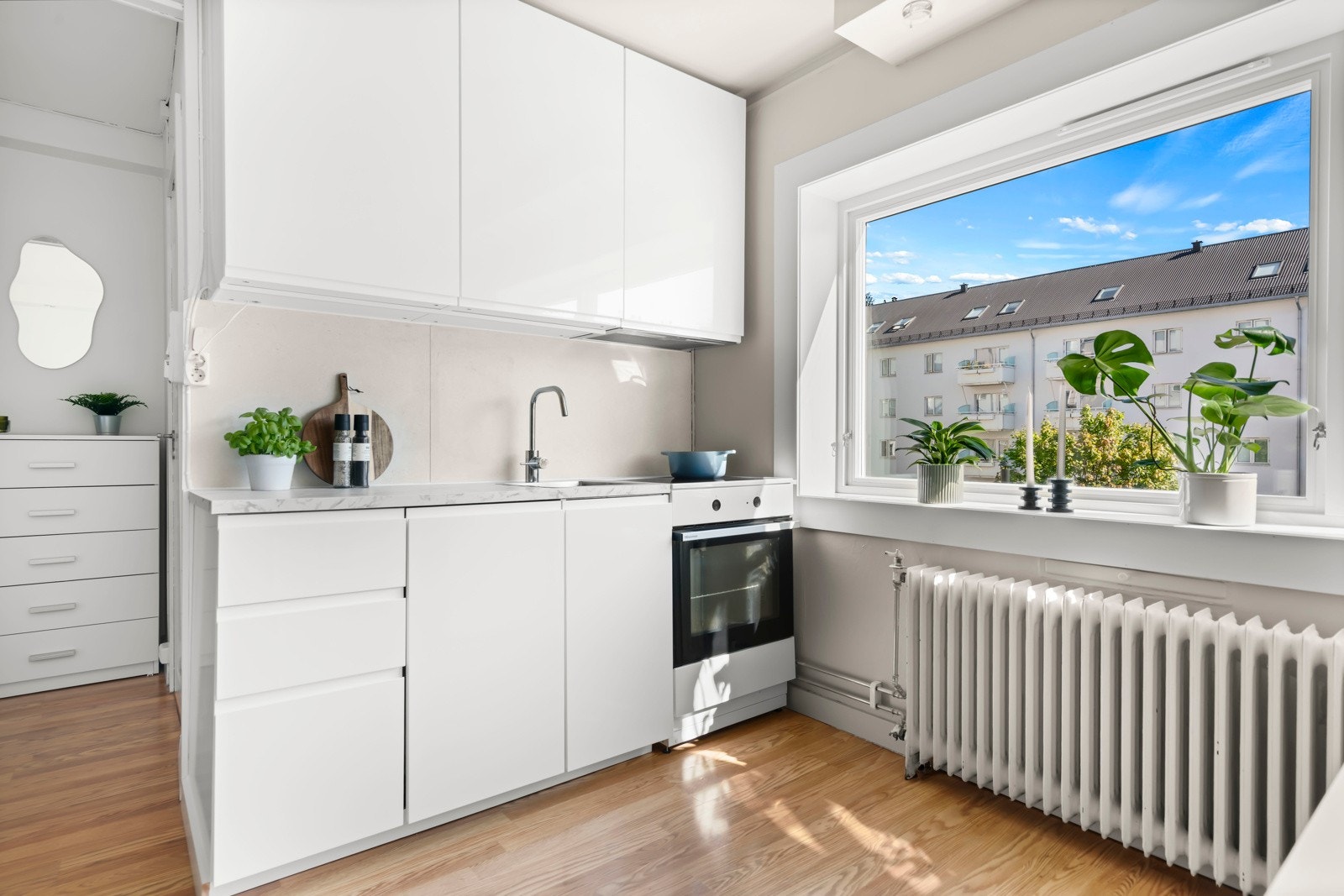 Leiligheten har en skjermet beliggenhet og i sin helhet vendt mot rolig bakgård Galleribilde