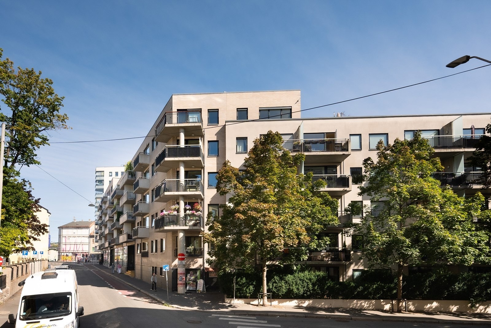 En delikat og moderne fasade gir et godt førsteinntrykk. Galleribilde