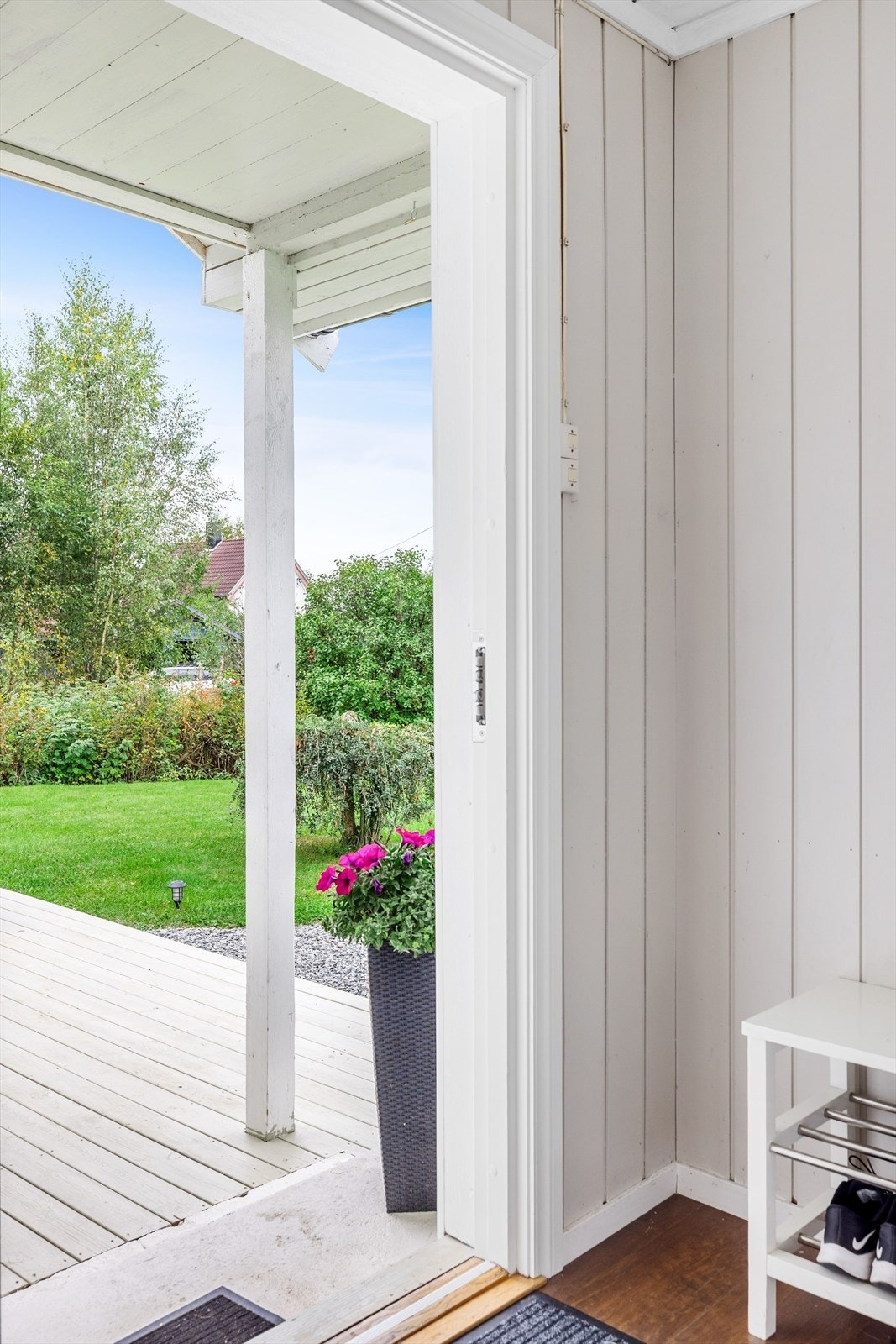 Overbygd inngangsparti. Galleribilde