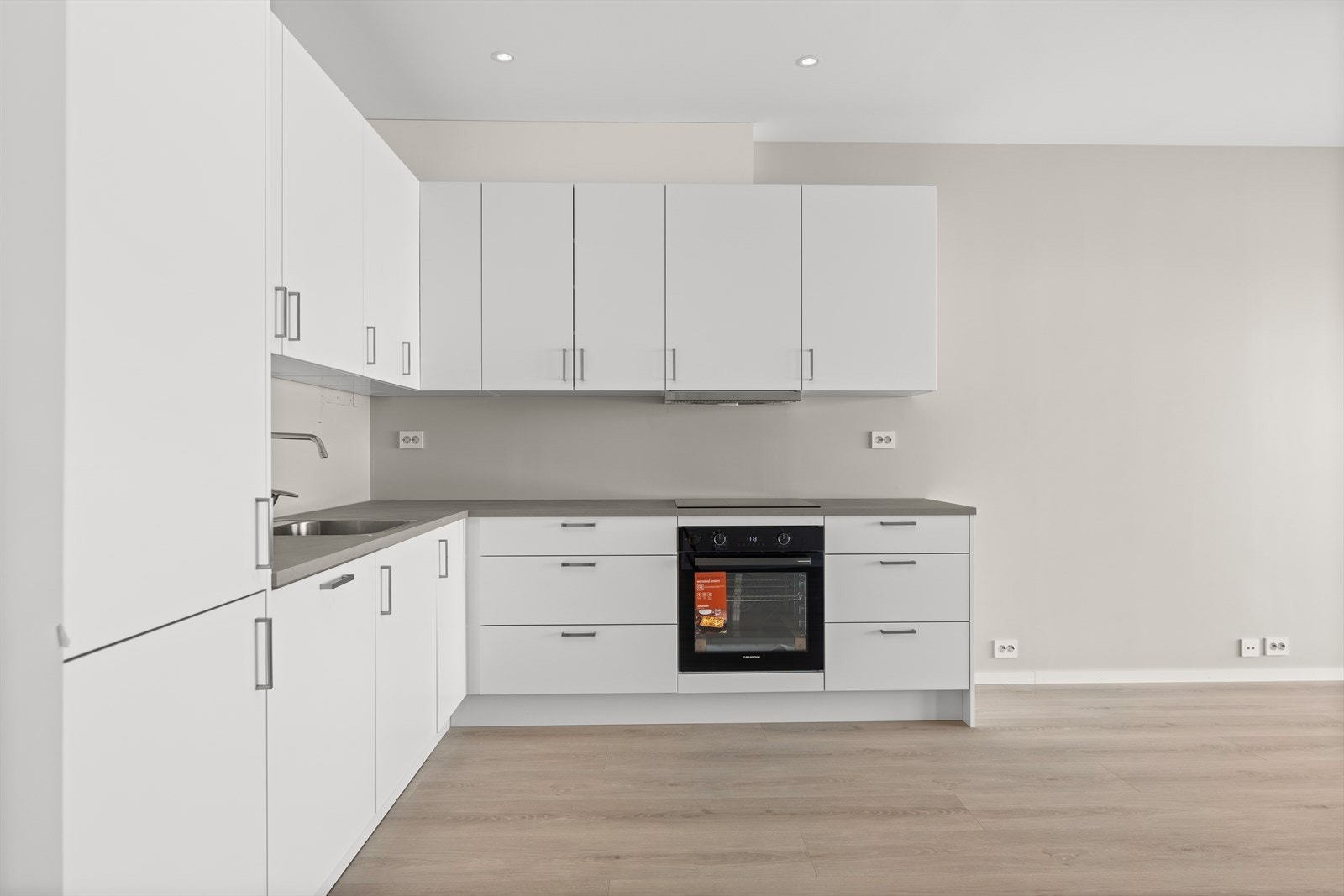 006_007_010_(noen av bildene er fra andre leiligheter i bygget, kan være mindre forskjeller).jpg.jpg.jpg Galleribilde