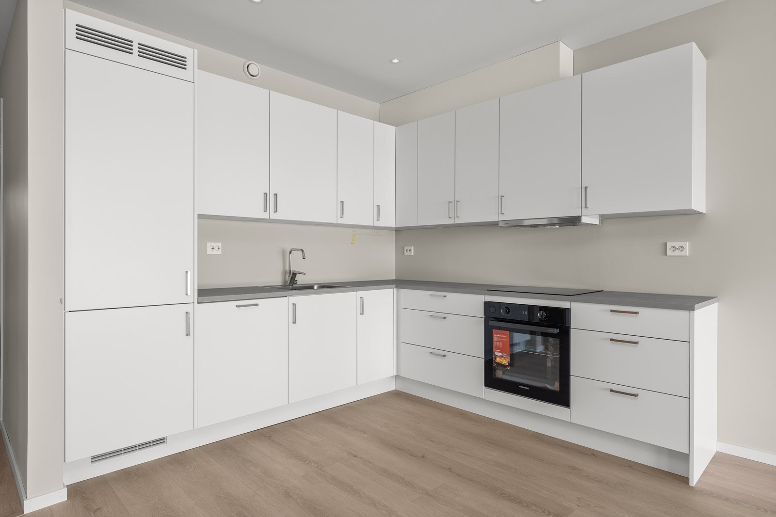 005_009_011_(noen av bildene er fra andre leiligheter i bygget, kan være mindre forskjeller).jpg.jpg.jpg Galleribilde