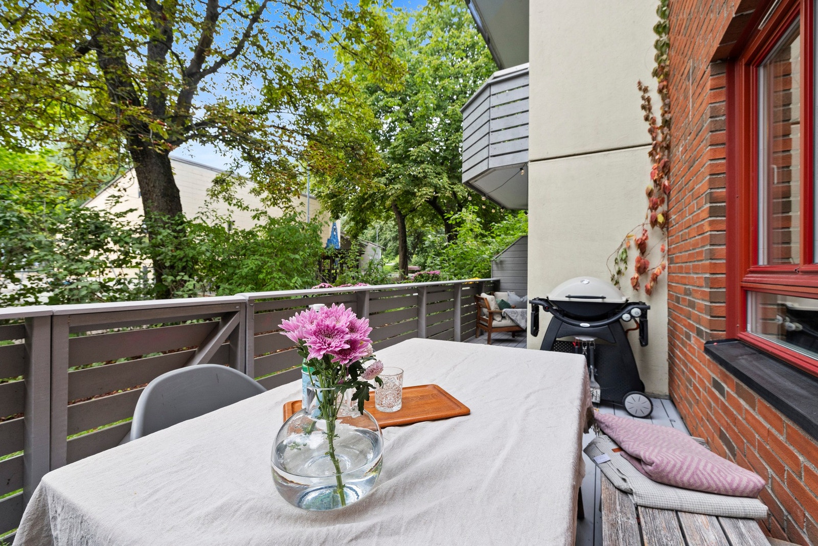 - Terrassen er vestvendt med gode solforhold - Galleribilde