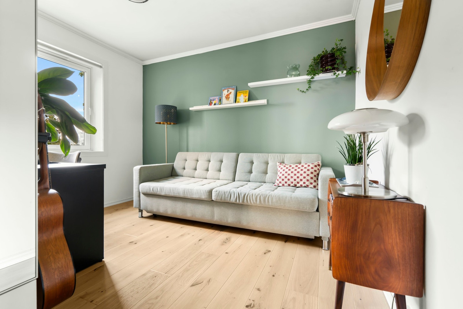 Soverom 2 ligger i bakkant for baderommet. Galleribilde