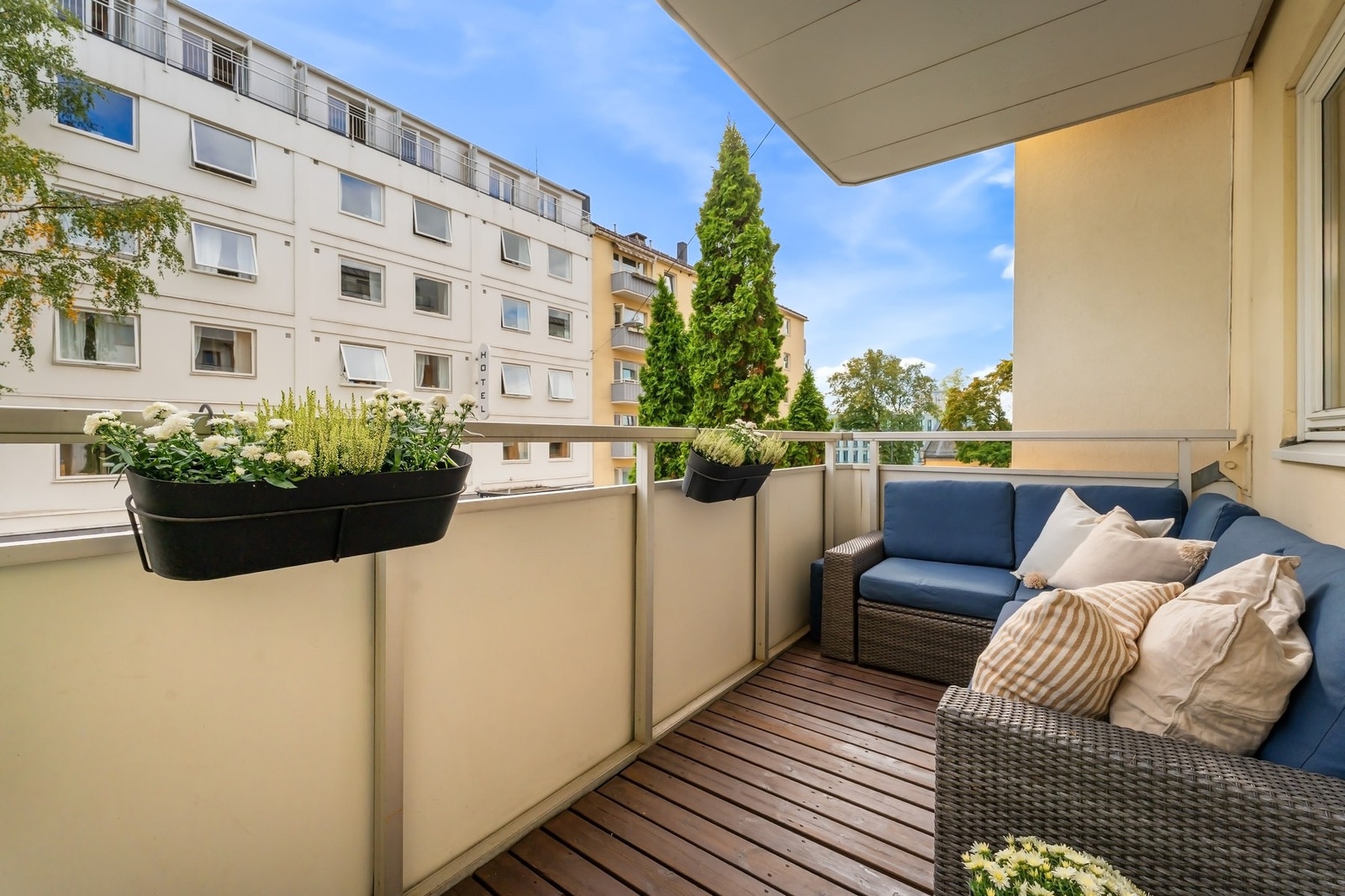 Leiligheten har en stor balkong på 7 kvm. Galleribilde