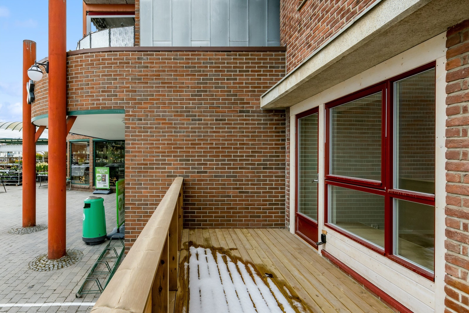 Til leiligheten er det en romslig balkong på 11 kvm. Galleribilde