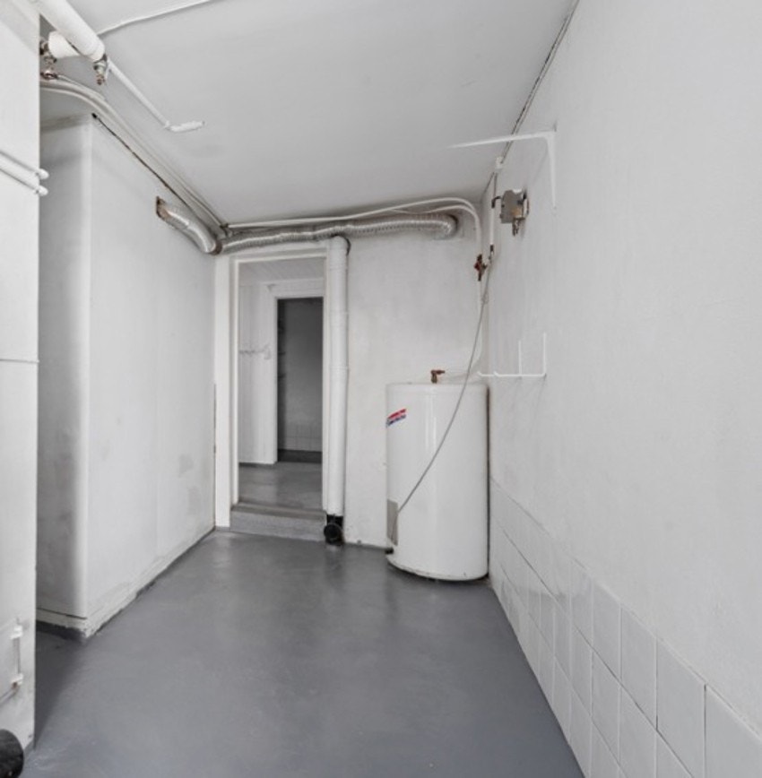 Teknisk rom i underetasjen Galleribilde
