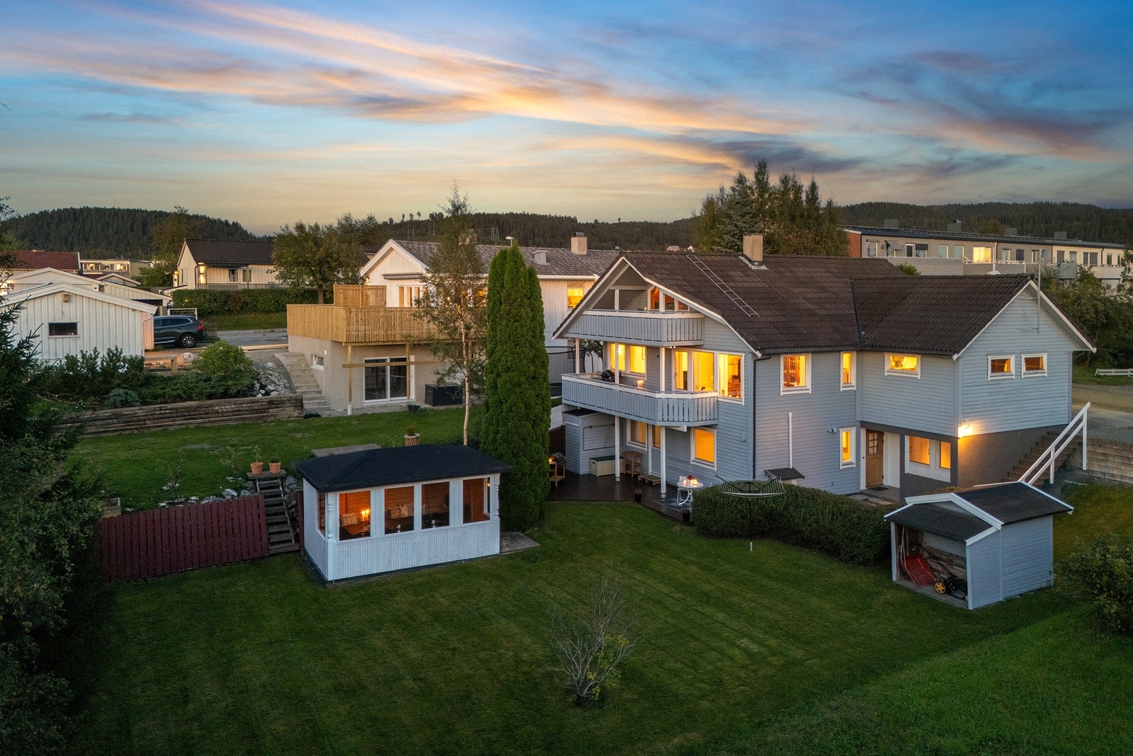 EiendomsMegler1 ved Marianne Vasiljevic har gleden av å presentere Stubbanvegen 59 B. Galleribilde