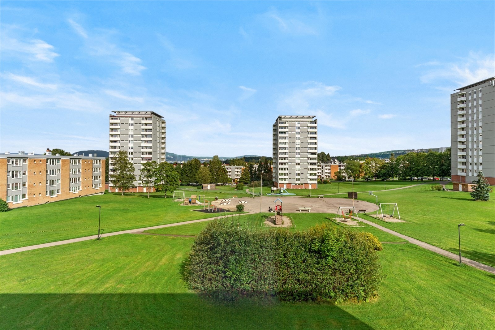 Manglerudvangen borettslag fremstår som et veldrevet og hyggelig borettslag, hvor det er lagt vekt på trivelige fellesområder. Galleribilde