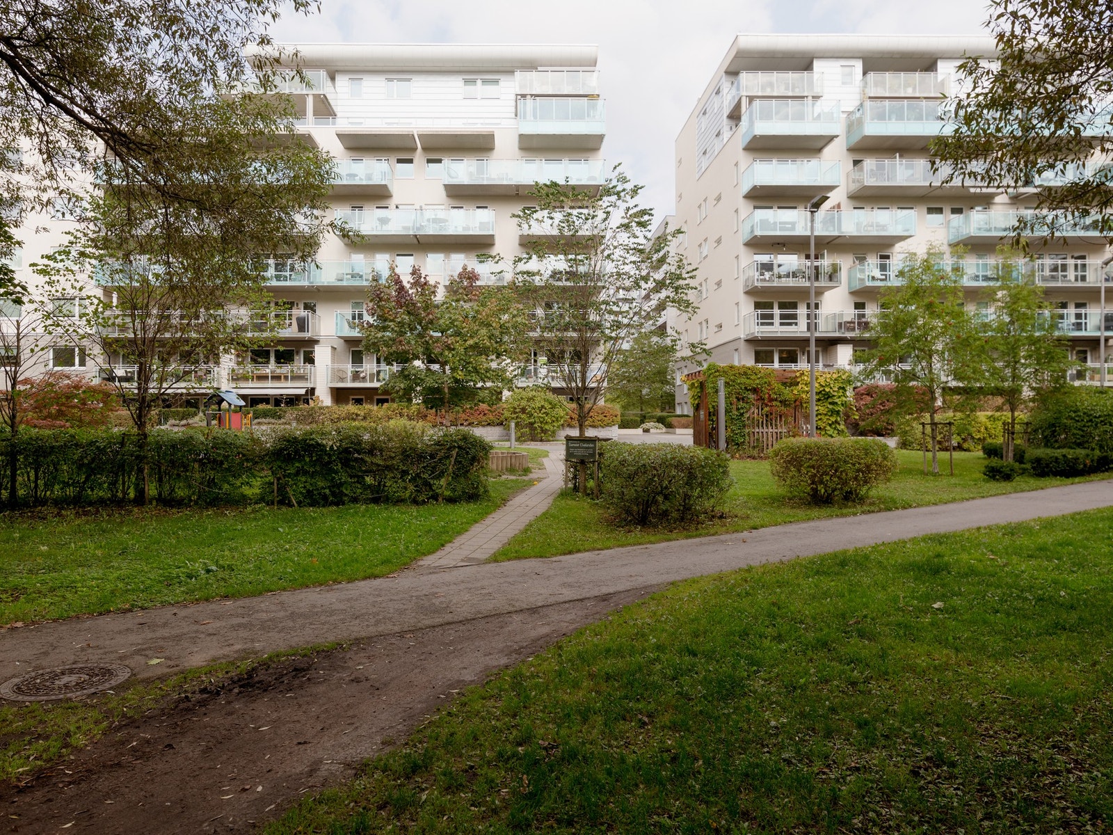 Uteområdet. Galleribilde