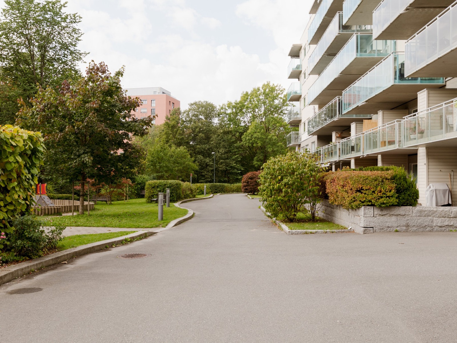 Uteområdet. Galleribilde