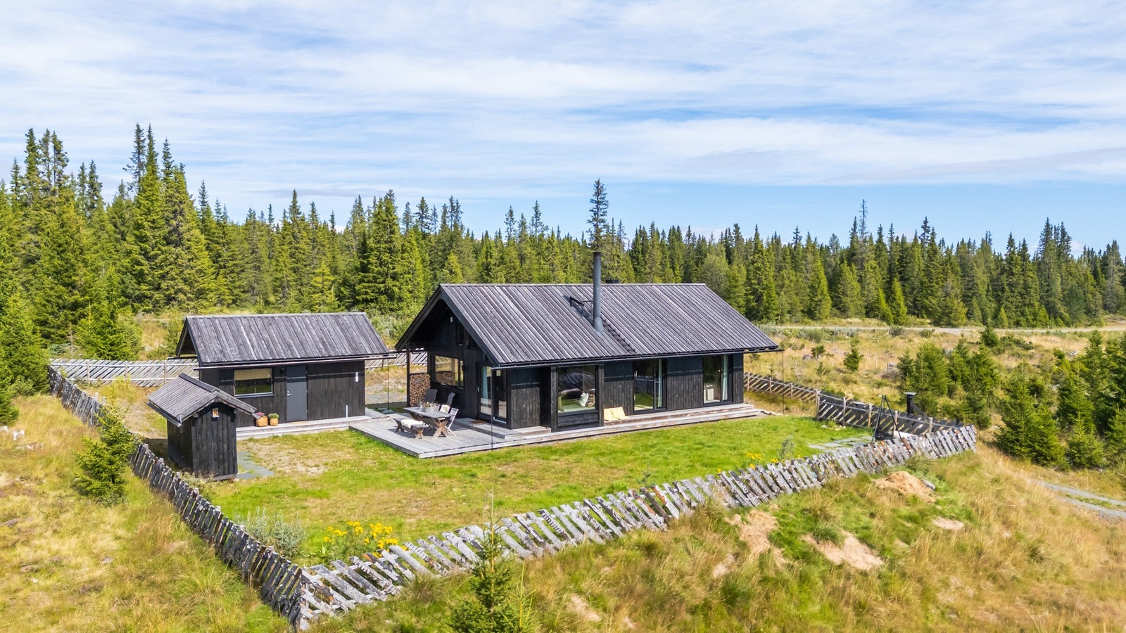 Annekset er oppført i samme stil Galleribilde