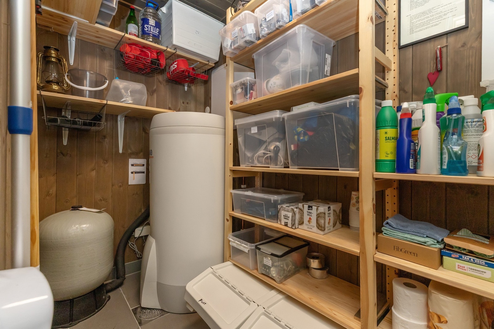 God plass i boden til oppbevaring Galleribilde