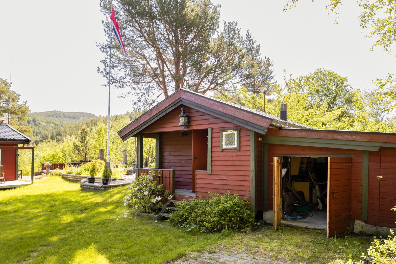 Oppført anneks som er innredet med ekstra soverom og minikjøkken. Galleribilde