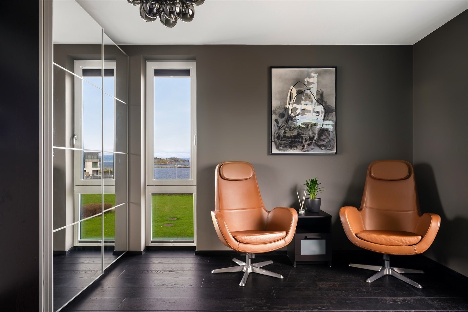 Det største soverommet på 16m² kan også fungere som en ekstra stue eller hobbyrom. Galleribilde