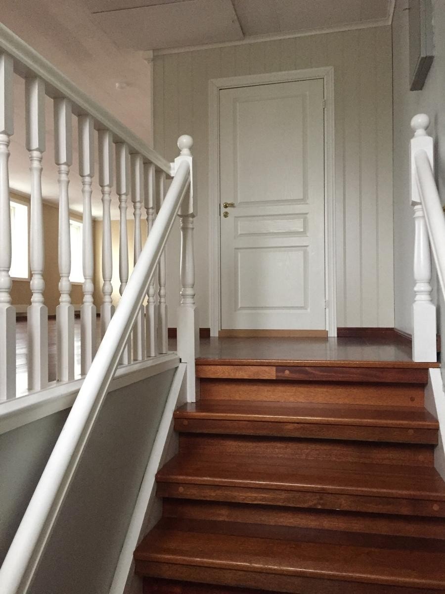 Trapp til 2. etg. Galleribilde