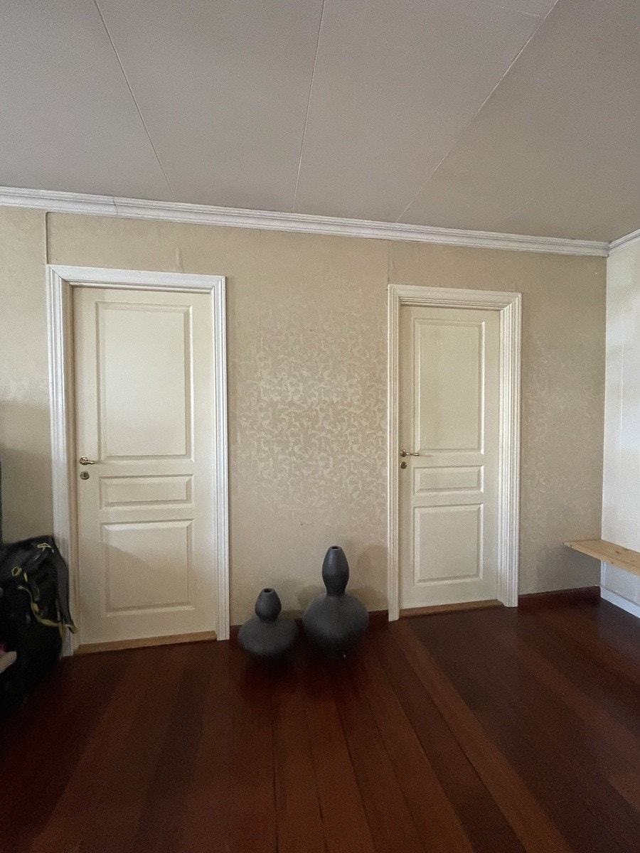 Inngang soverom fra stue Galleribilde