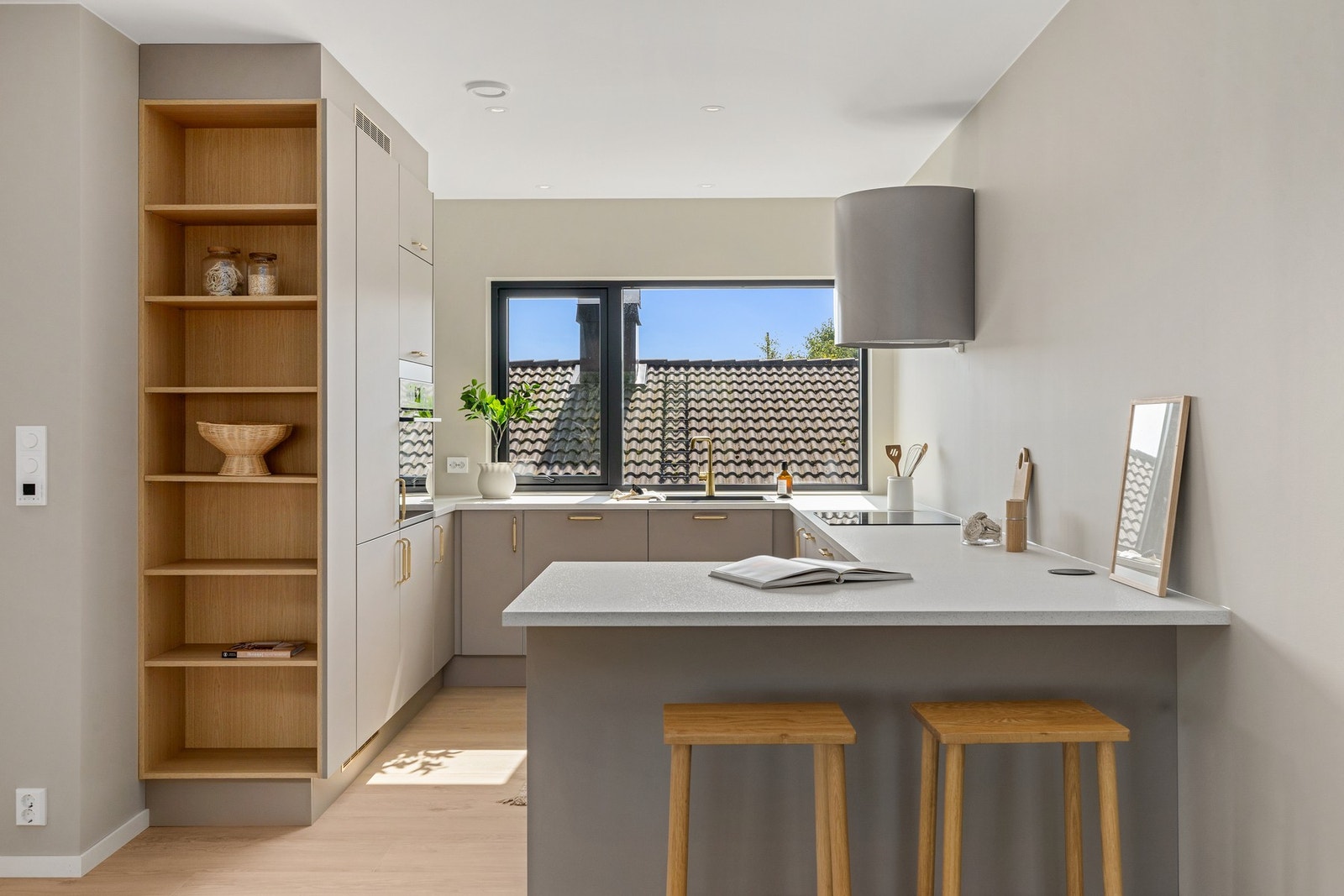 Designkjøkken - pent og praktisk innredet Galleribilde