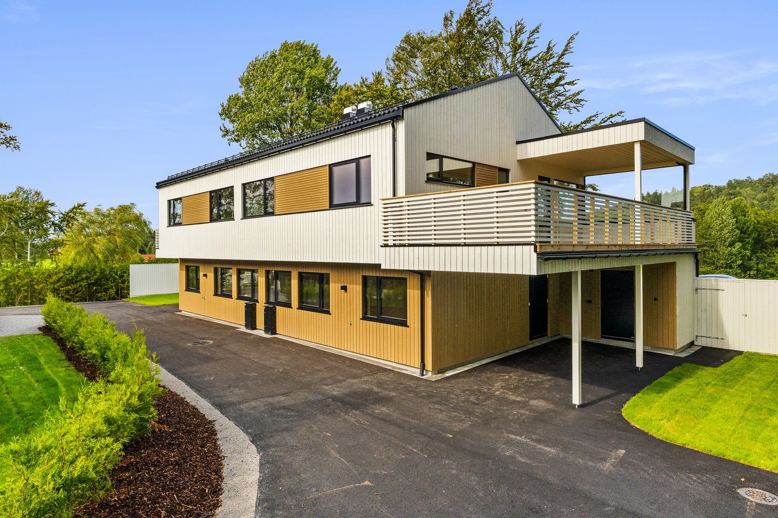 Fin, usjenert plassering innerst i blindvei Galleribilde