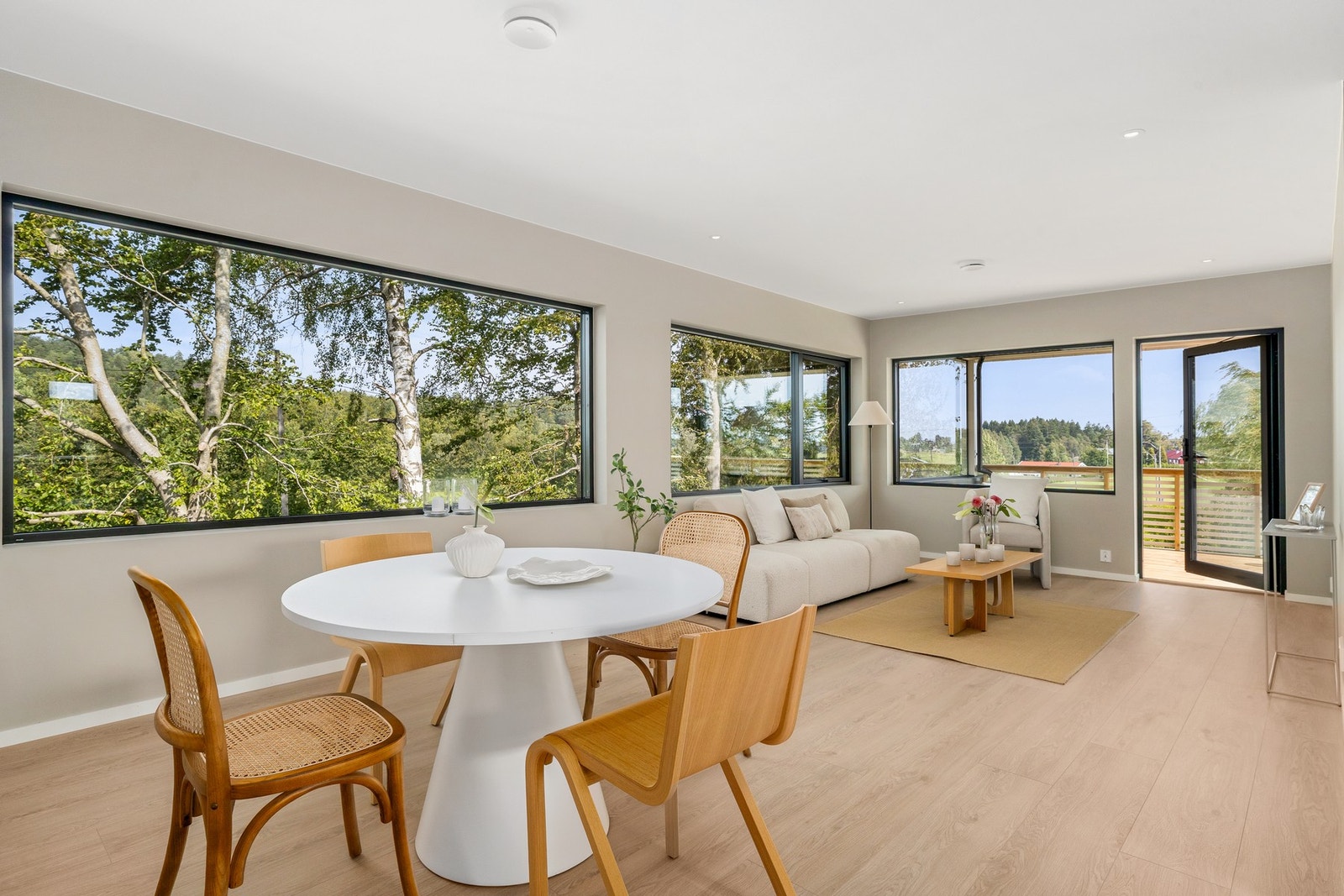 Nyoppført halvpart med høy standard Galleribilde