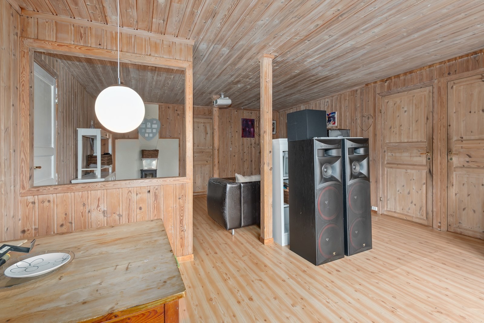 Loft i stall Galleribilde