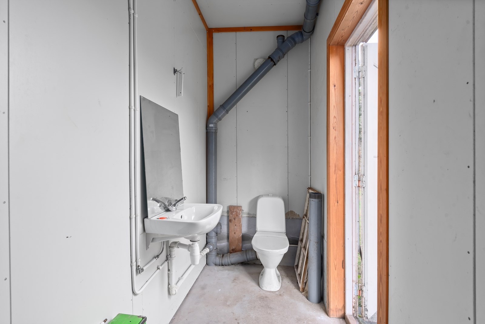 Toalettrom i stallen Galleribilde