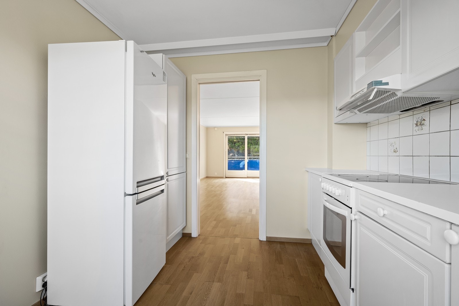 Kjøkkenet har adkomst fra stue/spisestue. Galleribilde