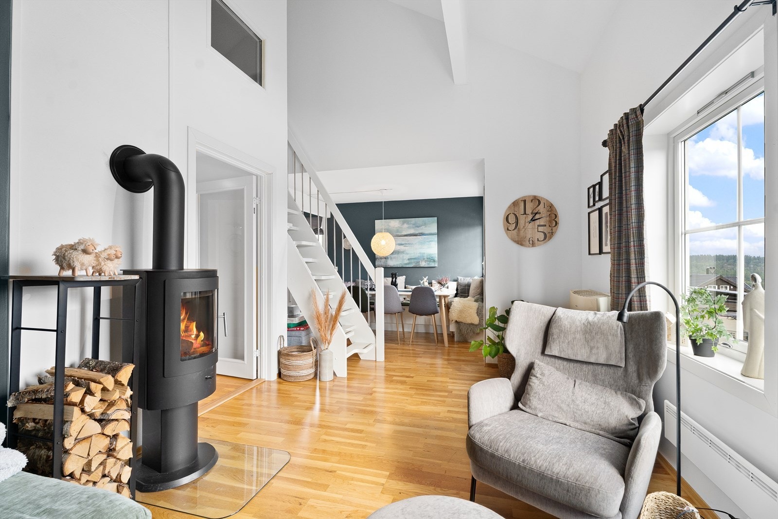 Peisovn i stue Galleribilde