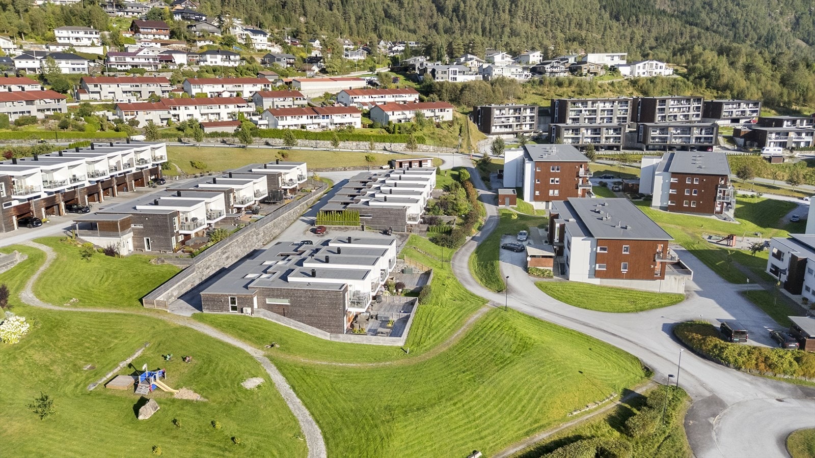 Viebakkane ligg fint plassert i øvre del av Viebøen. Galleribilde