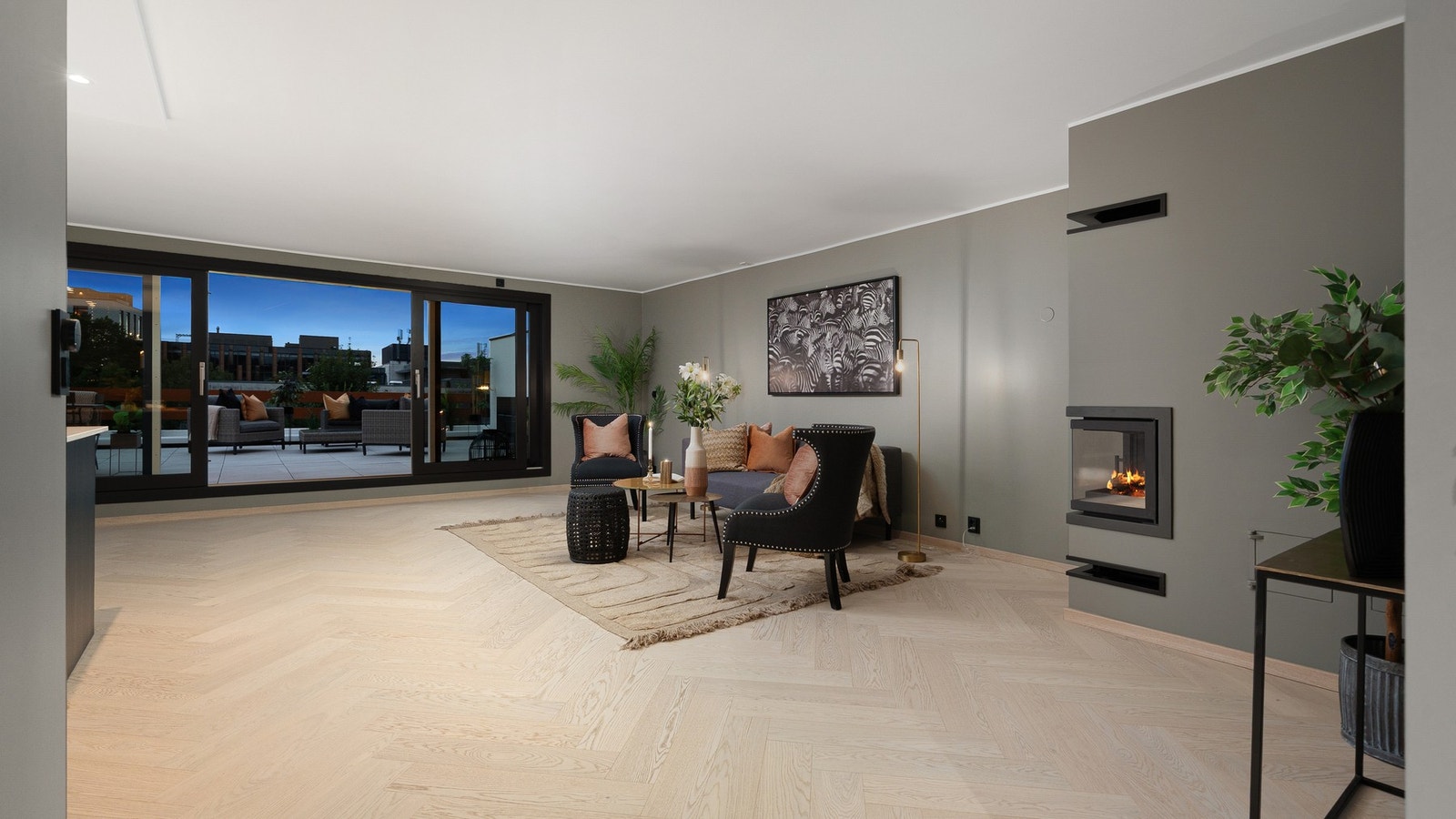 Vinduer, terrassedører og inngangsdør er skiftet i 2025. Galleribilde