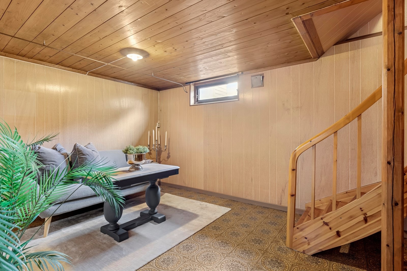 Velkommen ned i kjelleretasjen. Galleribilde